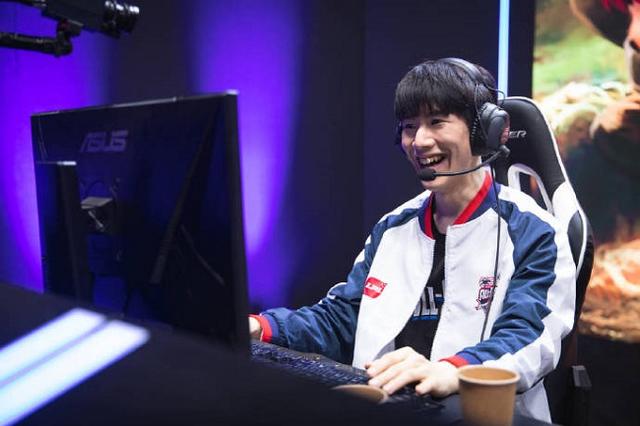 拜仁CEO