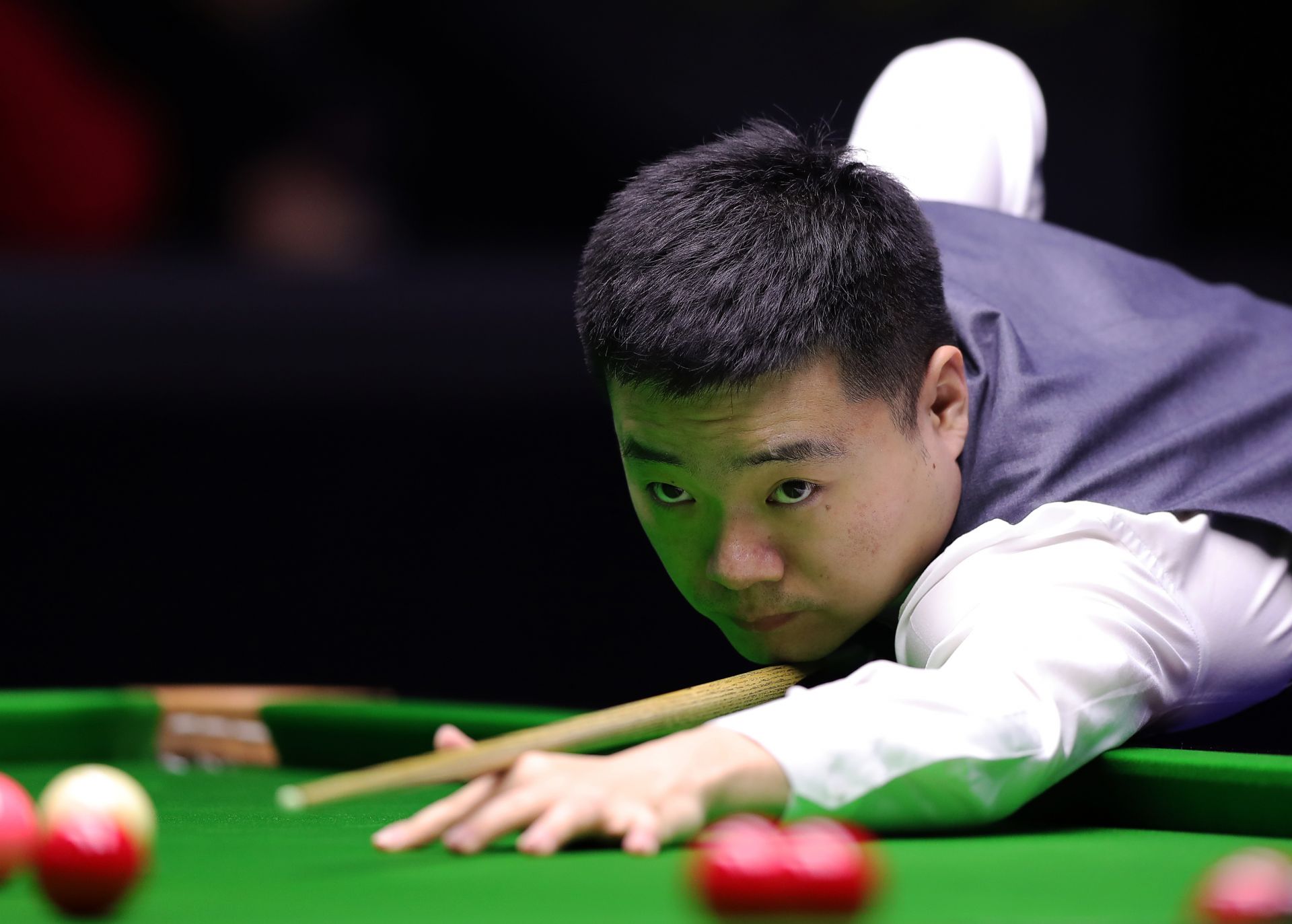 以锁定他为